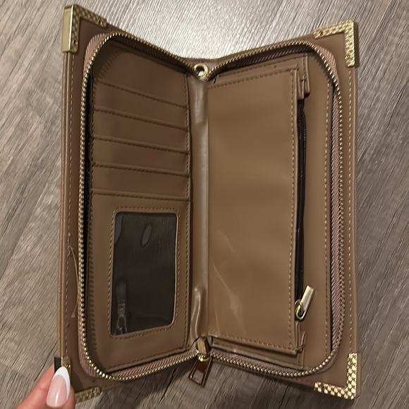 Wallet - Picture 3 of 3